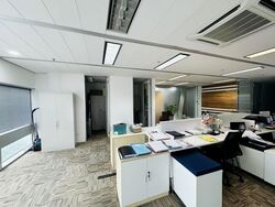 Gateway East (D7), Office #551952541